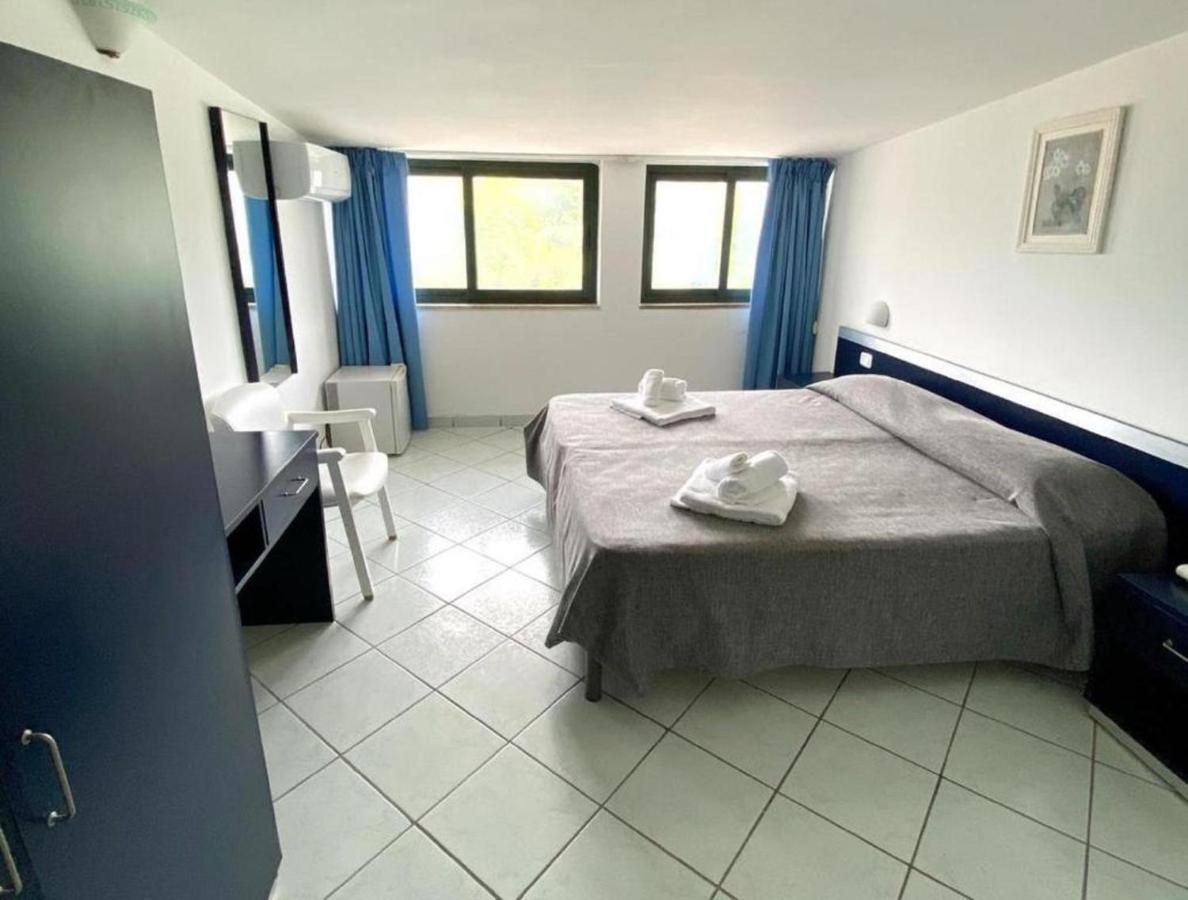 Hotel San Paolo Палинуро Екстериор снимка
